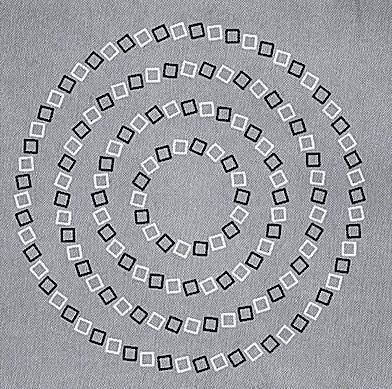 crossing circles illusion